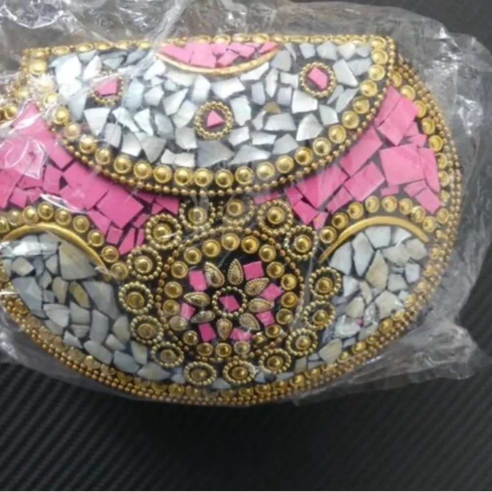 RAMLA | BEVERLY HILLS | Seen on “Selling Sunset” | Mosaic | MSRP $235 Trending 🔥